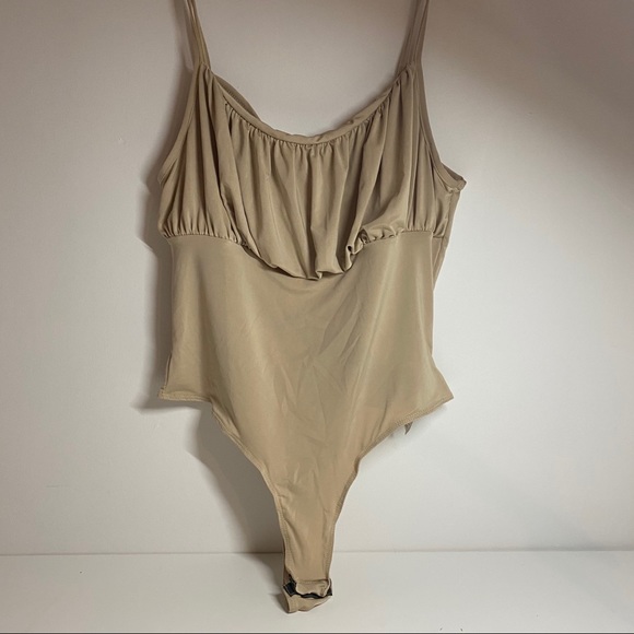 Missguided Mocha Seamless Ruched Bust Bodysuit NWT - Picture 2 of 8